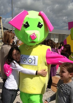 733791_161674300659303_104559580_n