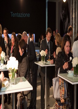 LA_REGGIA_vip_lounge_06