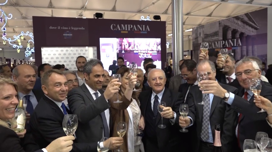 Vinitaly 2017, Governatore De Luca inaugura il padiglione campano