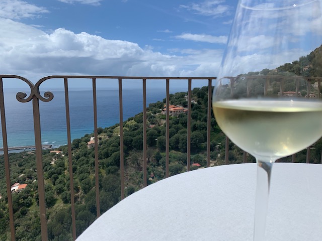 Maggio con i Vini della dieta mediterranea wine tour: il mese dei vini di Salerno in Campania