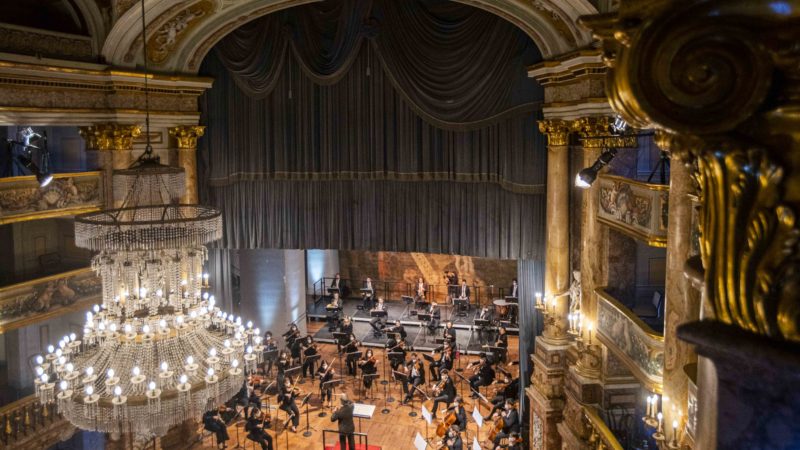 Sulla Rai arriva il concerto di Riccardo Muti alla Reggia di Caserta