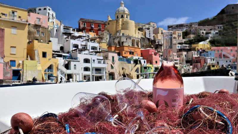 A 50 Top Rosè Casa Setaro alfiere  dei colori vesuviani  con Munazei rosato