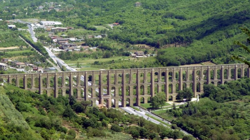 Ponti  dell’ Acquedotto carolino aperti in occasione della festa della Mela Annurca di Valle di Maddaloni